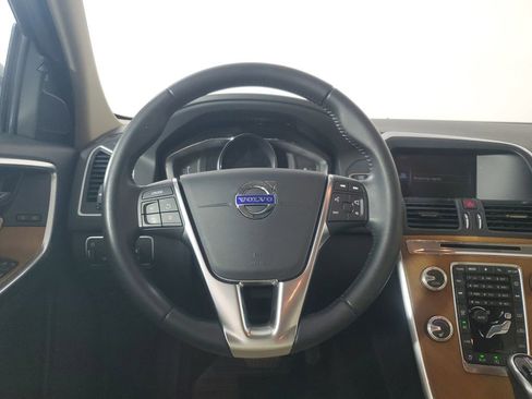 Used 2017 Volvo XC60 T5 Inscription w/ Preferred Option Package image 16