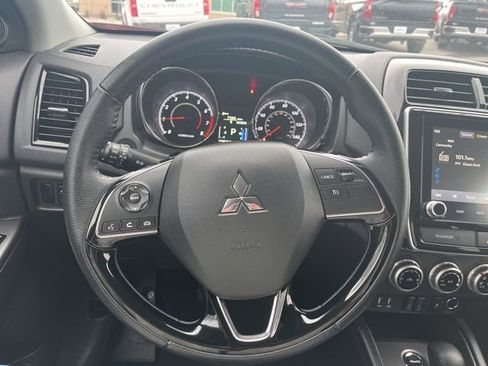Used 2024 Mitsubishi Outlander Sport SE AWD/4WD image 32