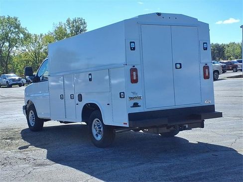 New 2025 GMC Savana 3500 w/ Power Convenience Package image 5