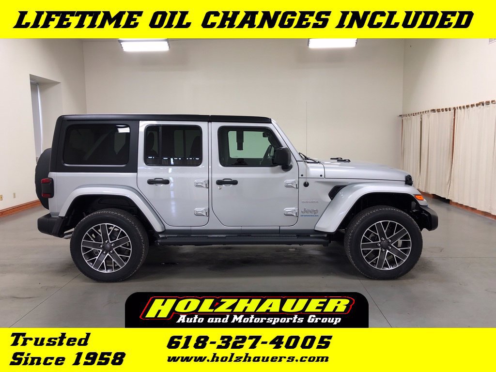 Used 2023 Jeep Wrangler Unlimited Sahara w/ Cold Weather Group AWD/4WD image 1