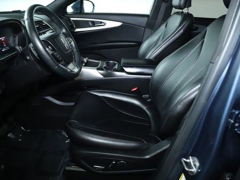 Used 2019 Lincoln Nautilus FWD image 17