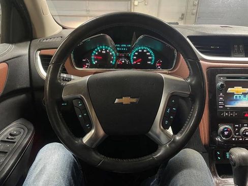 Used 2015 Chevrolet Traverse LT image 34