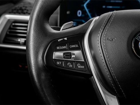 Used 2024 BMW X5 xDrive40i w/ Premium Essential Package image 42