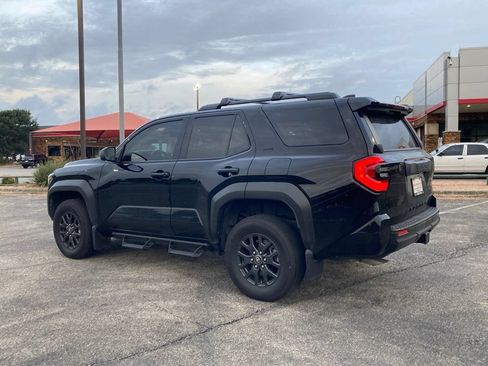 Used 2025 Toyota 4Runner SR5 AWD/4WD image 6