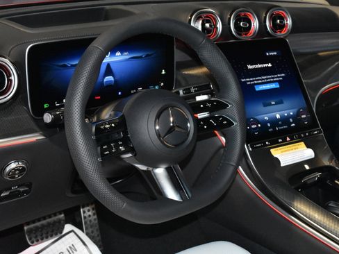 New 2026 Mercedes-Benz GLC 300 GLC 300 image 2