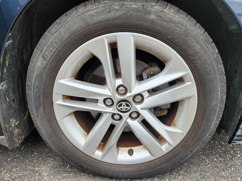 Used 2019 Toyota Corolla SE w/ SE Option Package FWD image 5