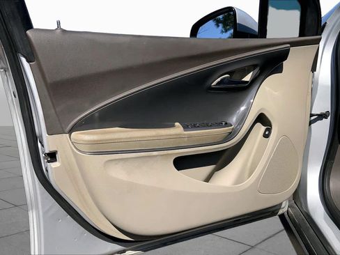 Used 2015 Chevrolet Volt w/ Enhanced Safety Package 1 FWD image 22