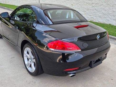 Used 2009 BMW Z4 sDrive35i RWD image 4