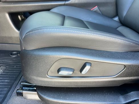 Used 2025 Cadillac XT5 Luxury w/ LPO, Floor Liner Package FWD image 12