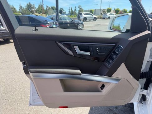 Used 2014 Mercedes-Benz GLK 350 2WD image 28