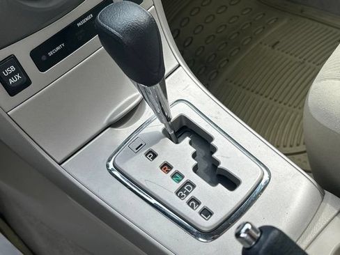 Used 2013 Toyota Corolla LE FWD image 34