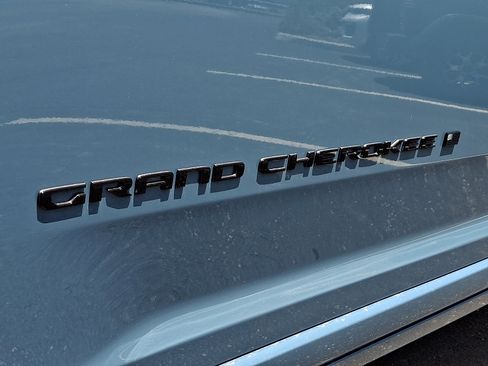New 2026 Jeep Grand Cherokee L Limited AWD/4WD image 19