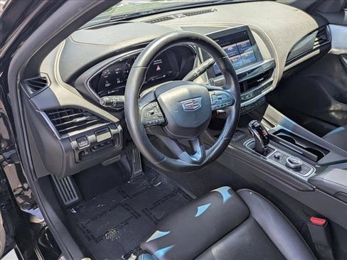 Used 2023 Cadillac CT5 V w/ Premium Package RWD image 9