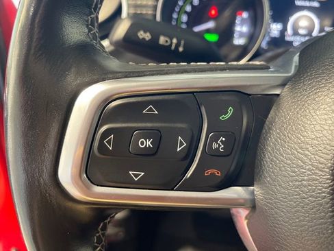 Used 2023 Jeep Wrangler Unlimited Sahara w/ Cold Weather Group AWD/4WD image 8