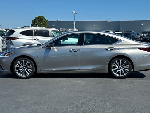 Used 2020 Lexus ES 350 w/ Premium Package FWD image 9