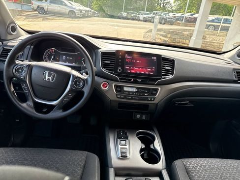Used 2023 Honda Ridgeline Sport image 12