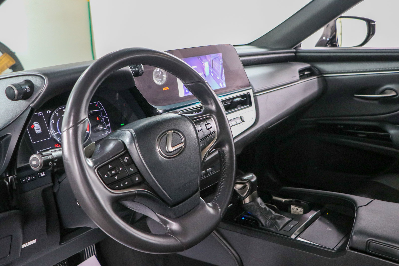 Used 2024 Lexus ES 350 w/ Premium Package FWD image 23