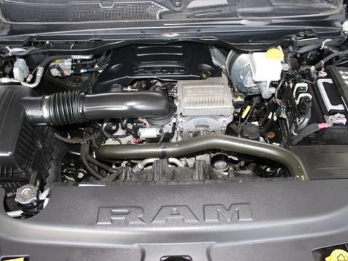 Used 2024 RAM 1500 Big Horn AWD/4WD image 28