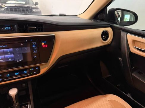 Used 2019 Toyota Corolla LE w/ LE Premium Package w/Moonroof FWD image 16