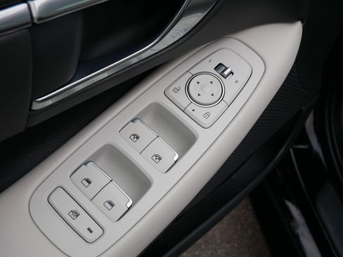 Certified 2023 Hyundai Sonata SEL w/ Preferred Accessory Package FWD image 19