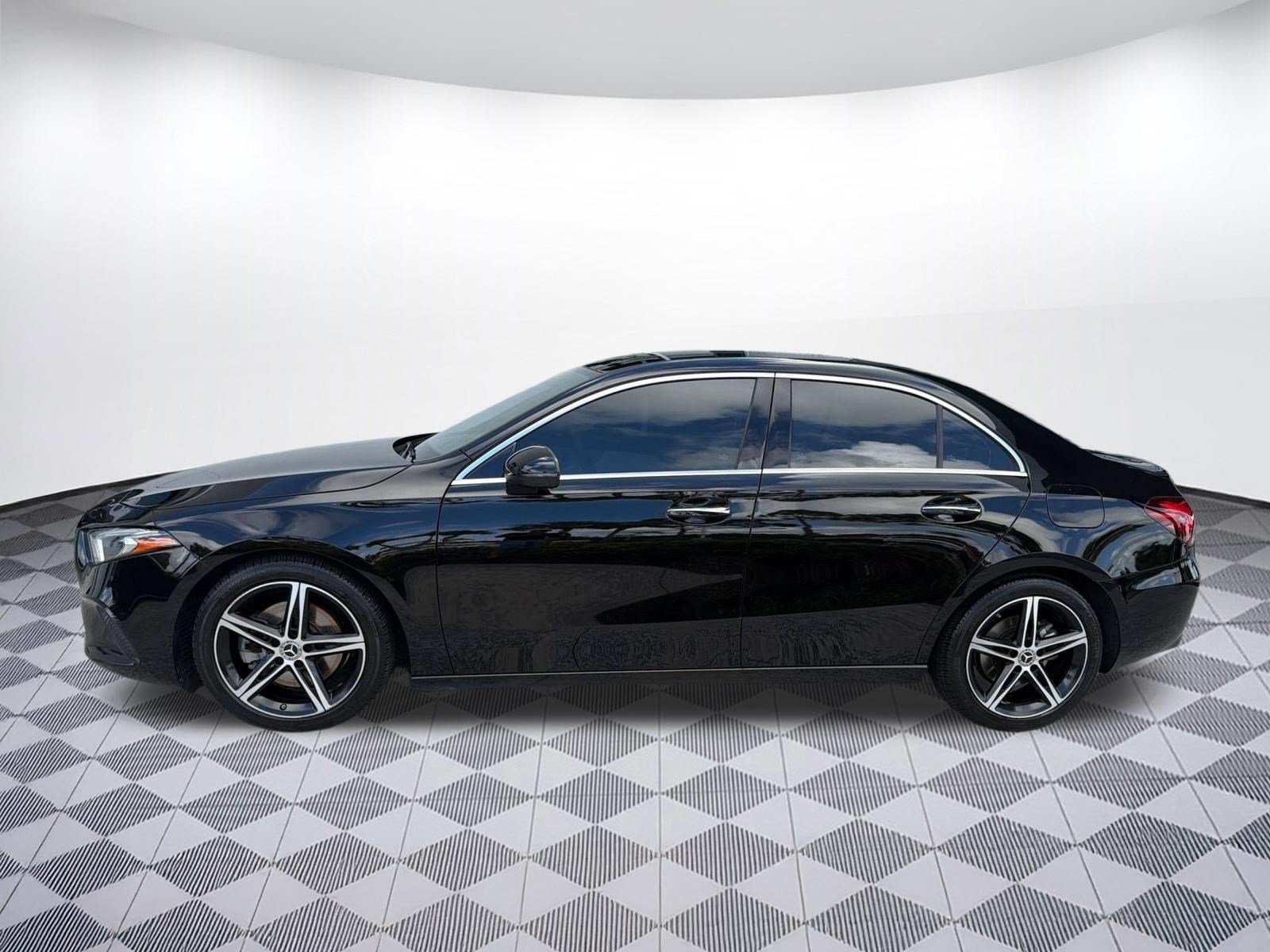 Used 2019 Mercedes-Benz A 220 image 2