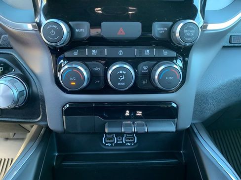 Used 2024 RAM 1500 Laramie image 22