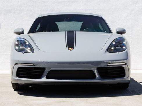 Certified 2025 Porsche 718 Cayman RWD image 10