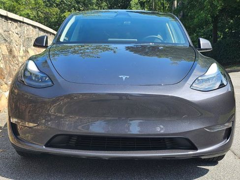 Used 2023 Tesla Model Y Long Range AWD/4WD image 6