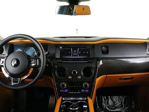 Certified 2024 Rolls-Royce Cullinan Black Badge image 4