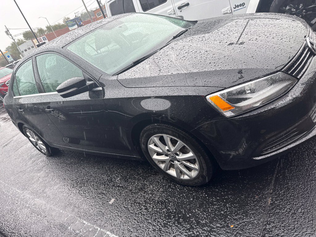 Used 2014 Volkswagen Jetta SE FWD image 2
