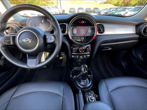 Used 2023 MINI Cooper 2-Door Hardtop image 15