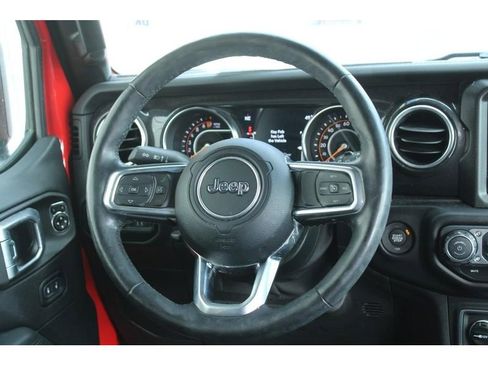 Used 2021 Jeep Wrangler Unlimited Sahara image 16