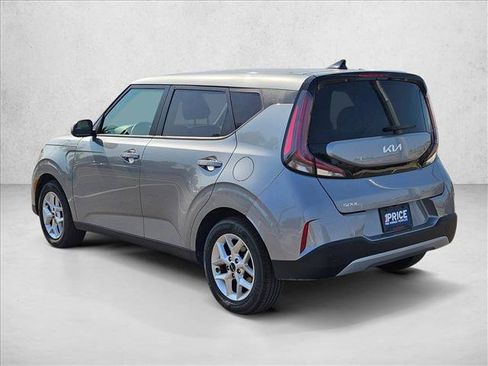 Used 2024 Kia Soul LX w/ Option Group 015 FWD image 8