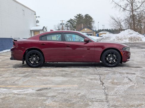 Used 2017 Dodge Charger SXT w/ AWD Plus Group image 11