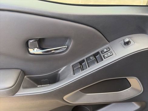 Certified 2024 Nissan Frontier SV w/ SV Convenience Package image 11