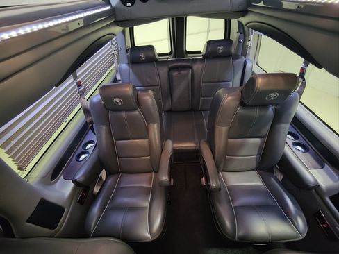 Used 2015 Chevrolet Express 2500 Extended image 29