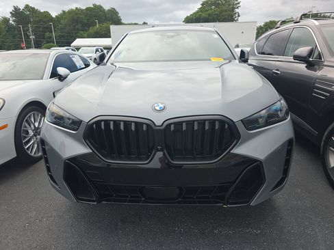 Used 2024 BMW X6 xDrive40i w/ Premium Package AWD/4WD image 2