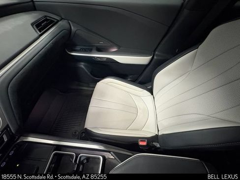 Certified 2025 Lexus TX 500h AWD w/ Technology Package image 19