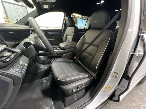 New 2026 Buick Enclave Sport Touring w/ Power Package image 19