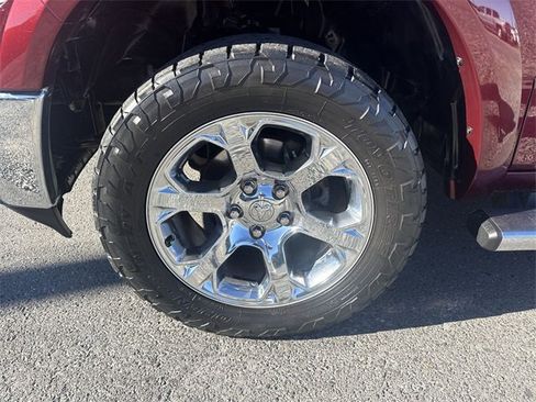 Used 2018 RAM 1500 Laramie w/ Convenience Group image 10