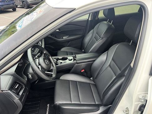 Certified 2023 Nissan Rogue SV w/ SV Premium B Package AWD/4WD image 13