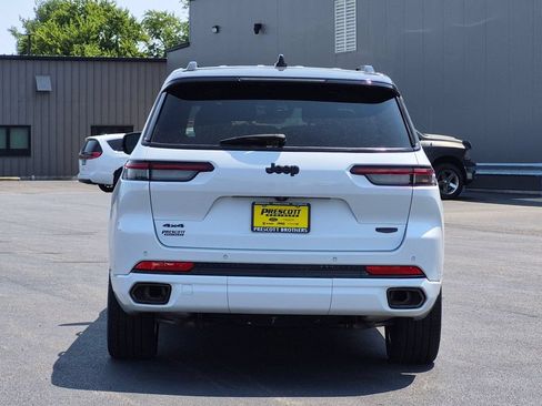 Used 2024 Jeep Grand Cherokee L Summit w/ High Altitude Package AWD/4WD image 6