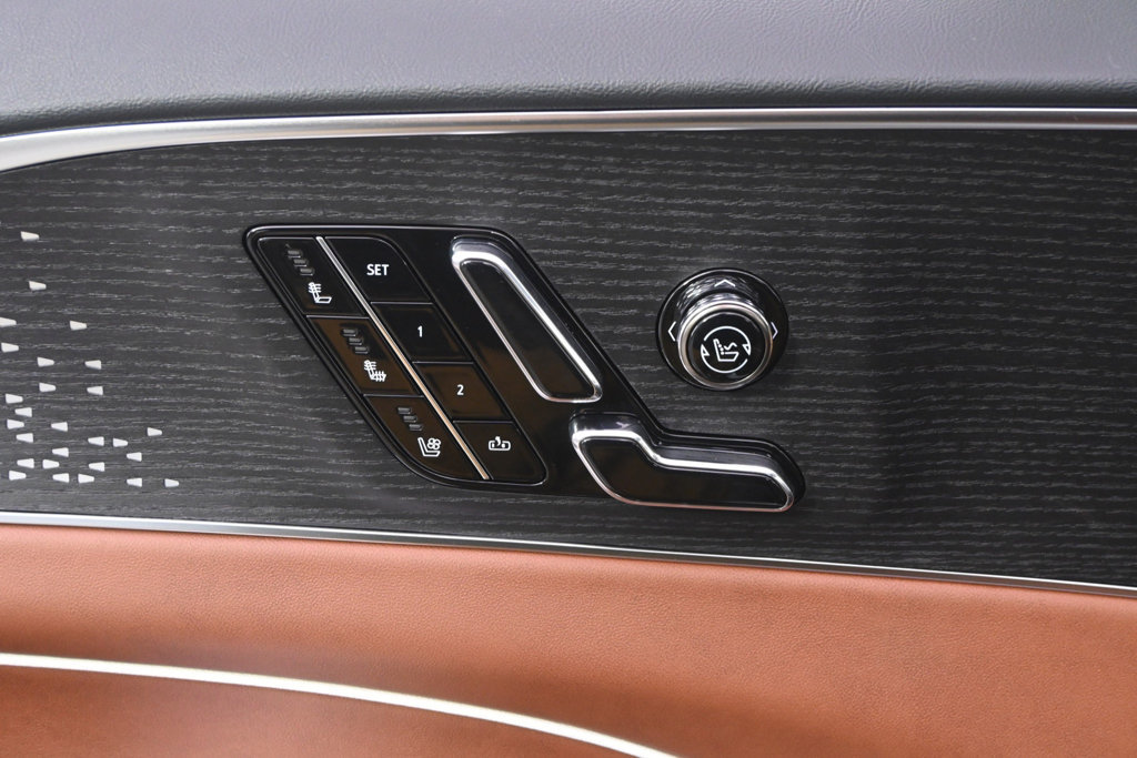 New 2027 Cadillac Lyriq Signature Sport w/ Nappa Leather Package AWD/4WD image 14