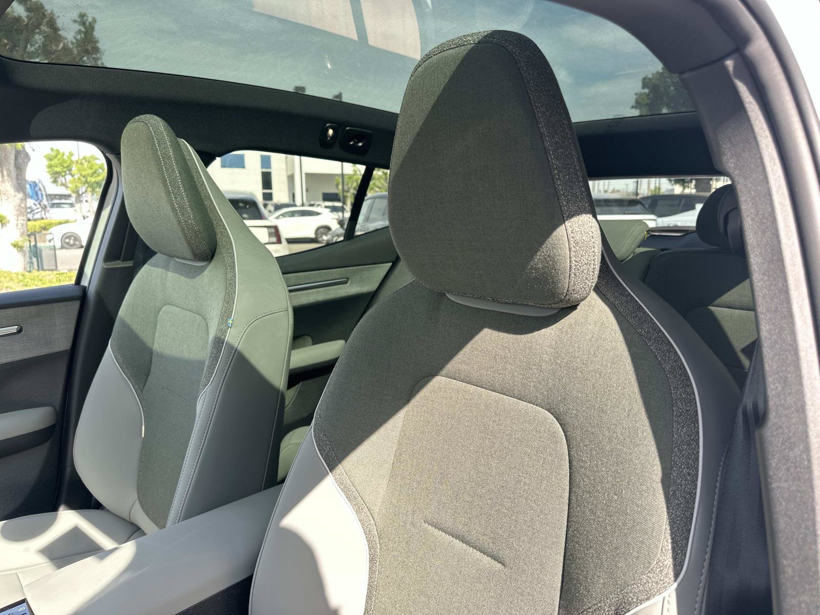 New 2026 Volvo EX30 Cross Country Ultra w/ Protection Package Premier AWD/4WD image 15
