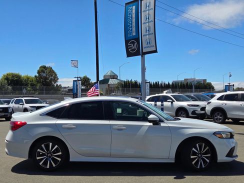 Used 2024 Honda Civic EX image 8