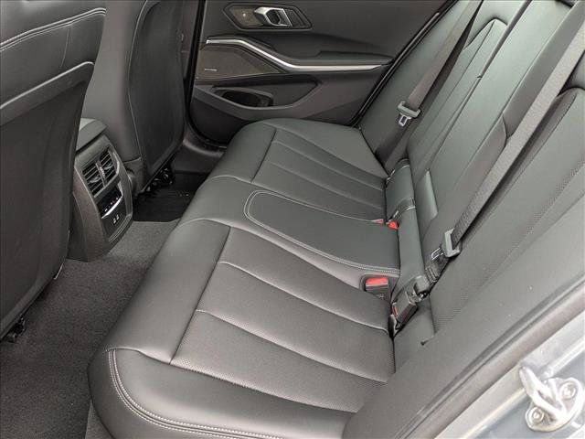 Used 2026 BMW 330i xDrive Sedan w/ M Sport Package AWD/4WD image 17