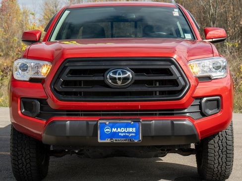 Used 2022 Toyota Tacoma SR image 3