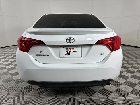 Used 2019 Toyota Corolla SE image 9