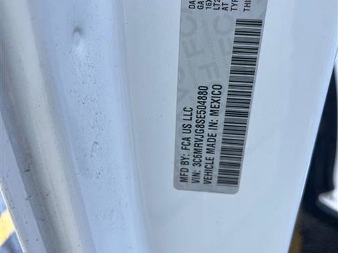 Used 2025 RAM ProMaster 3500 w/ Convenience Group image 9