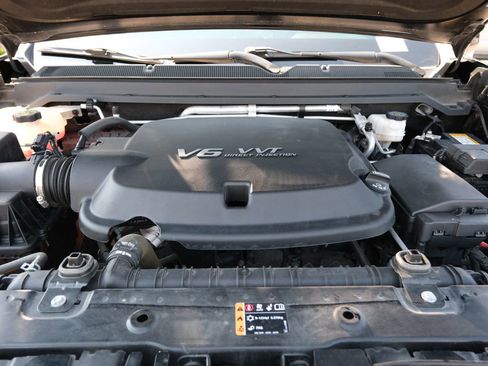 Used 2022 Chevrolet Colorado ZR2 AWD/4WD image 34